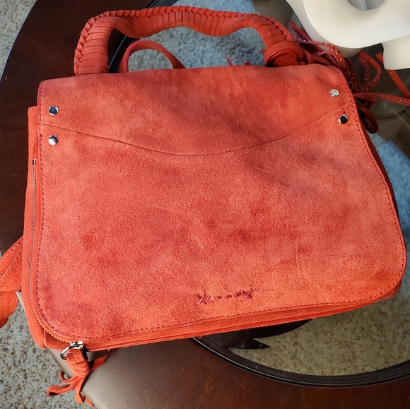 Elizabeth and James TRAPEZE SMALL SEUDE CROSSBODY - Picture 8 of 16